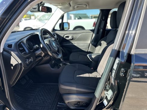 Used 2017 Jeep Renegade Altitude image 19