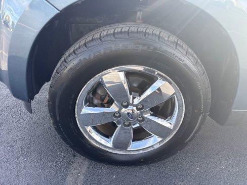 Used 2011 Ford Escape XLT w/ 201A Rapid Spec Order Code image 28