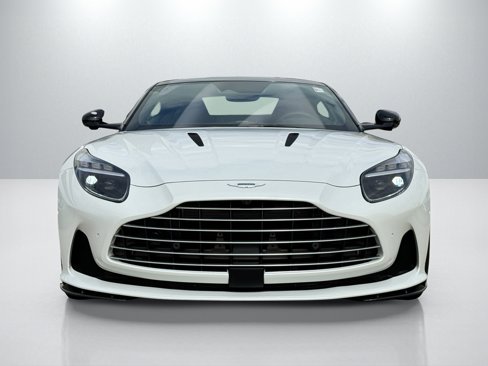 Used 2024 Aston Martin DB12 Coupe image 11