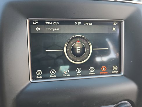 Used 2019 Jeep Grand Cherokee Laredo image 21