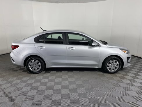 Used 2022 Kia Rio LX image 4