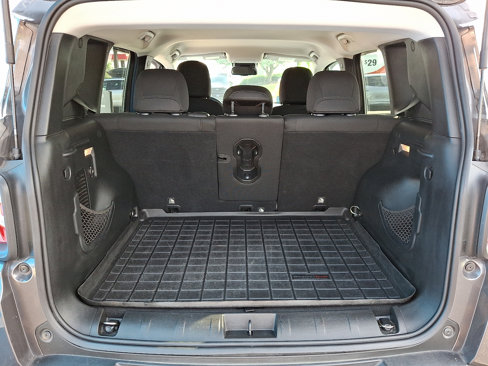 Used 2016 Jeep Renegade Latitude w/ Popular Equipment Group image 30