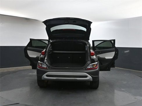 Used 2023 Hyundai Kona SEL w/ Winter Weather Package image 37