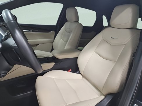 Used 2017 Cadillac XT5 FWD image 18