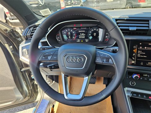New 2025 Audi Q3 2.0T Premium image 10