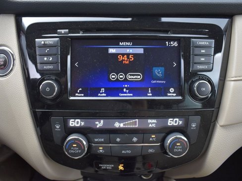 Used 2019 Nissan Rogue SV image 14