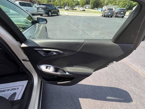 Used 2016 Chevrolet Malibu LT image 12