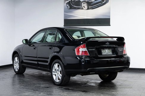 Used 2005 Subaru Outback 3.0R image 28