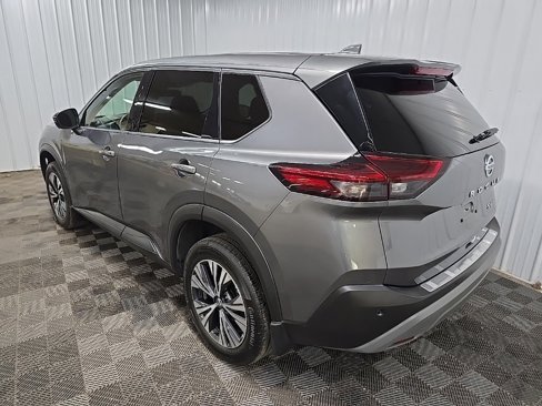 Used 2021 Nissan Rogue SV image 9