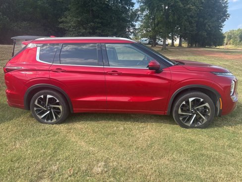 Used 2022 Mitsubishi Outlander SEL image 3