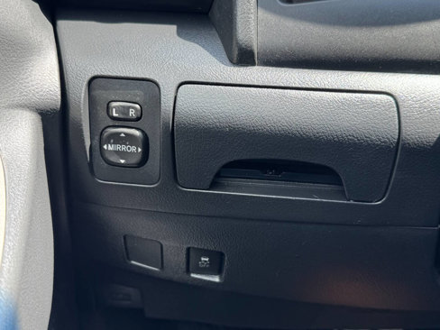 Used 2010 Toyota Camry SE image 26