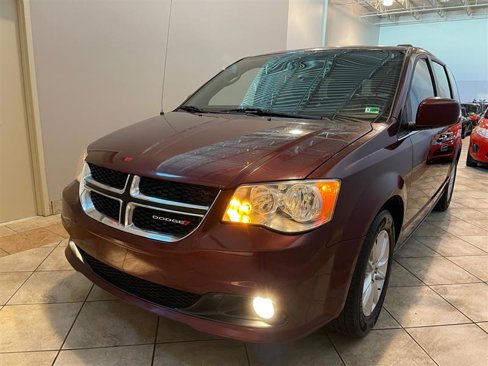 Used 2019 Dodge Grand Caravan SXT image 40