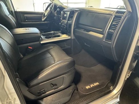 Used 2018 RAM 2500 Laramie w/ Sport Appearance Group image 21