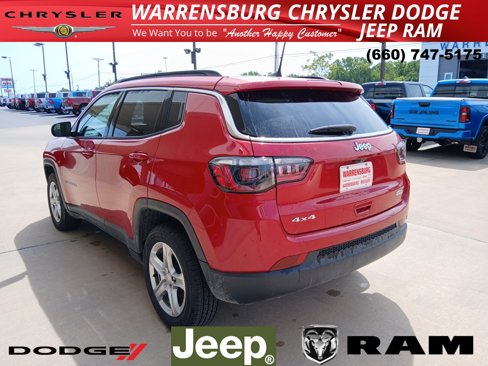 Used 2023 Jeep Compass Latitude image 6