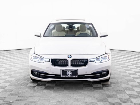 Used 2017 BMW 330e image 8
