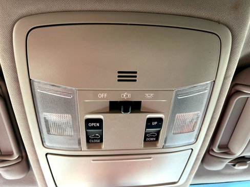 Used 2018 Toyota RAV4 XLE Premium image 31