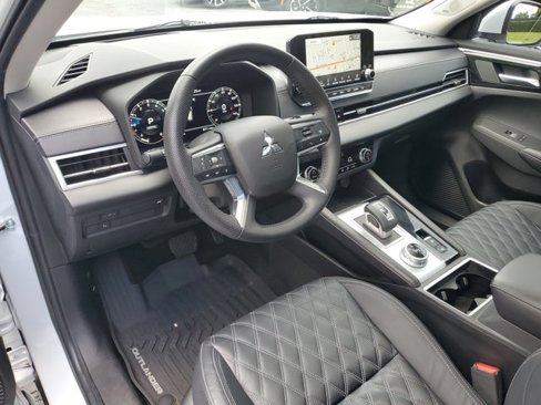 Used 2023 Mitsubishi Outlander SEL image 60