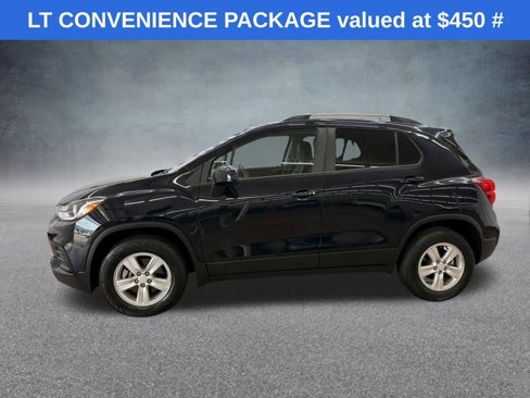 Used 2022 Chevrolet Trax LT w/ LT Convenience Package image 2