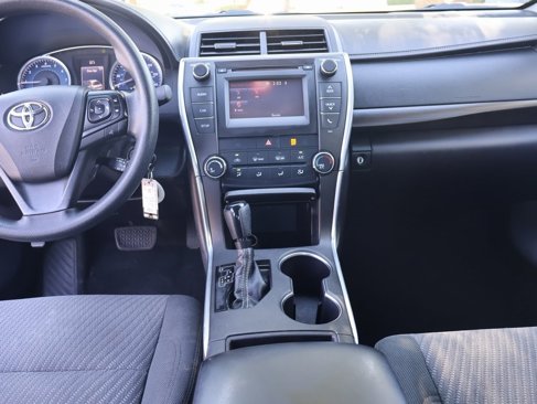 Used 2017 Toyota Camry LE image 24