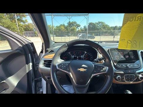 Used 2018 Chevrolet Equinox Premier image 11