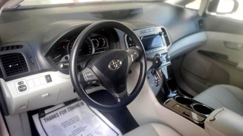 Used 2012 Toyota Venza LE image 17