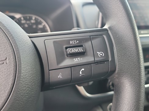Used 2021 Nissan Rogue S image 28