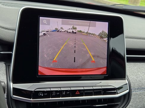 New 2025 Jeep Compass Latitude w/ Altitude Special Edition image 24