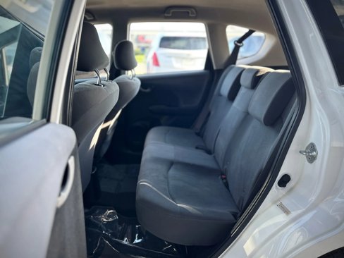 Used 2012 Honda Fit image 9