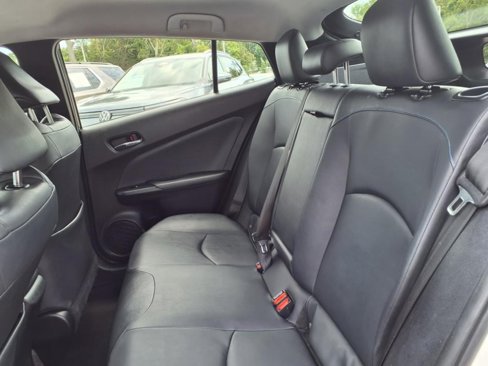 Used 2016 Toyota Prius Three Touring image 10