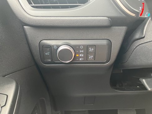 Used 2022 Ford Escape SE w/ SE Sport Appearance Package image 28
