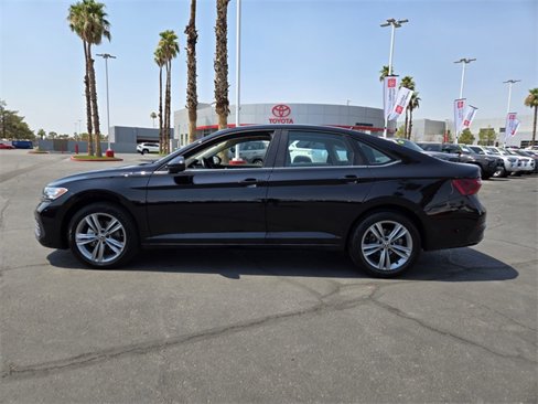 Used 2024 Volkswagen Jetta SE image 7