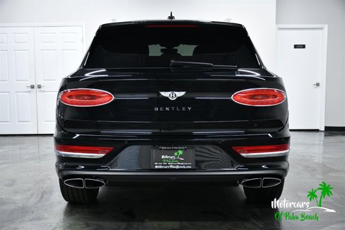 Used 2022 Bentley Bentayga image 6