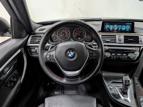 Used 2017 BMW 330i xDrive Wagon image 2