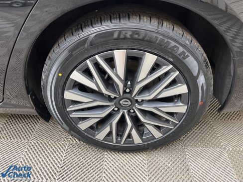 Used 2024 Nissan Altima 2.5 SV image 11