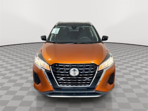 Used 2021 Nissan Kicks SV image 3