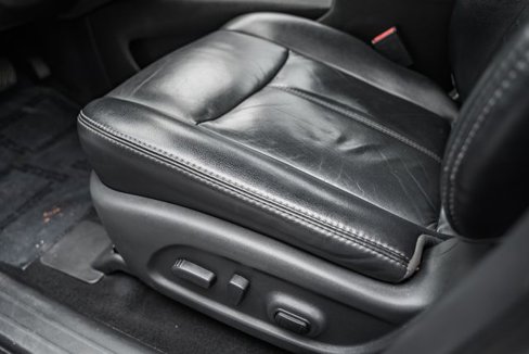 Used 2018 Nissan Pathfinder SL w/ Cargo Package image 34