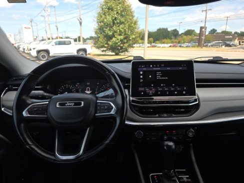 Used 2022 Jeep Compass Limited w/ Sun and Sound Group image 12