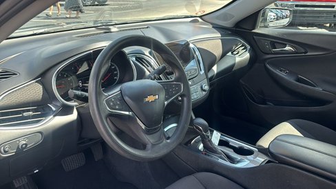 Used 2021 Chevrolet Malibu LT image 25