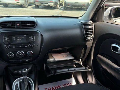 Used 2016 Kia Soul + image 29