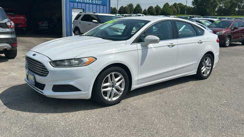 Used 2013 Ford Fusion SE image 2