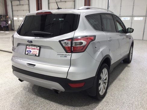 Used 2017 Ford Escape Titanium image 4
