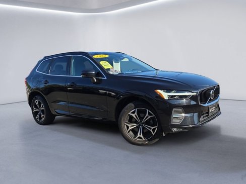 Certified 2022 Volvo XC60 B5 Momentum w/ Climate Package image 2