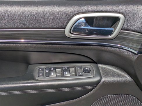 Certified 2019 Jeep Grand Cherokee Limited image 12