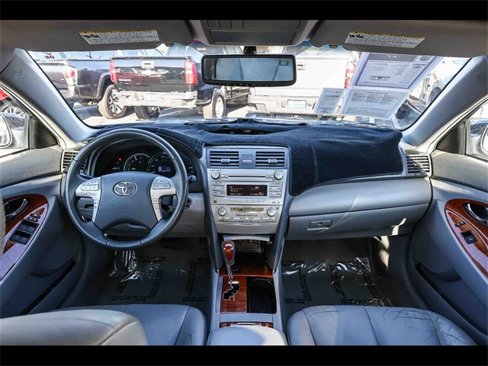 Used 2011 Toyota Camry Hybrid image 10
