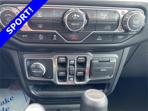 Used 2023 Jeep Gladiator Sport image 8