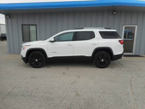 Used 2019 GMC Acadia SLT image 1