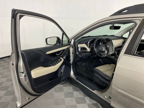 Used 2020 Subaru Outback Limited image 26