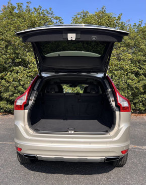 Used 2017 Volvo XC60 T5 Inscription w/ Advanced Package image 7