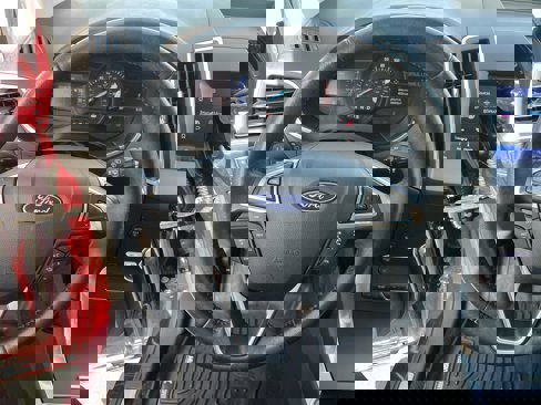 Used 2020 Ford Edge Titanium image 11
