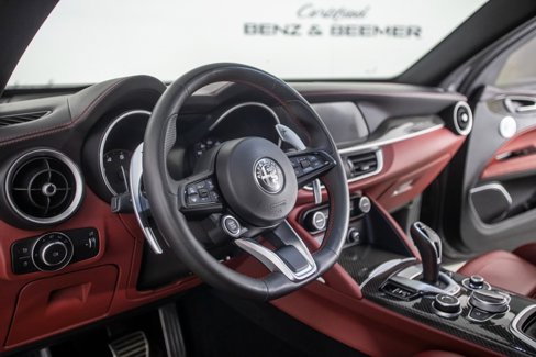 Used 2020 Alfa Romeo Stelvio Ti Sport image 20